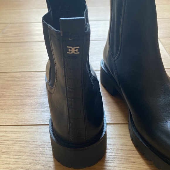 Like New Sam Edelman Women's Jaclyn Ankle Boot. - Picture 2 of 6